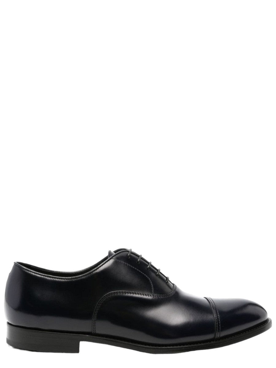 Brogues in Pelle di Vitello Eleganza e Comfort per Ogni