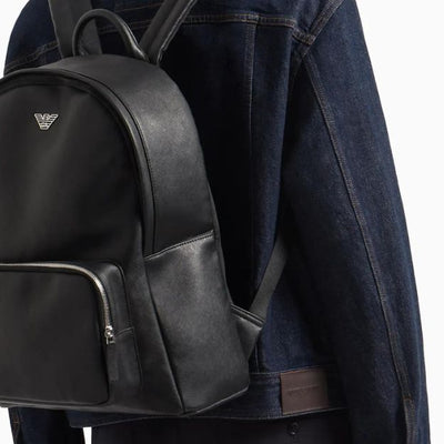 Discover the men's backpack collection: style and functionality