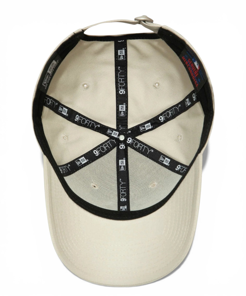 New Era Yankees 9FORTY Cap with embroidered logo