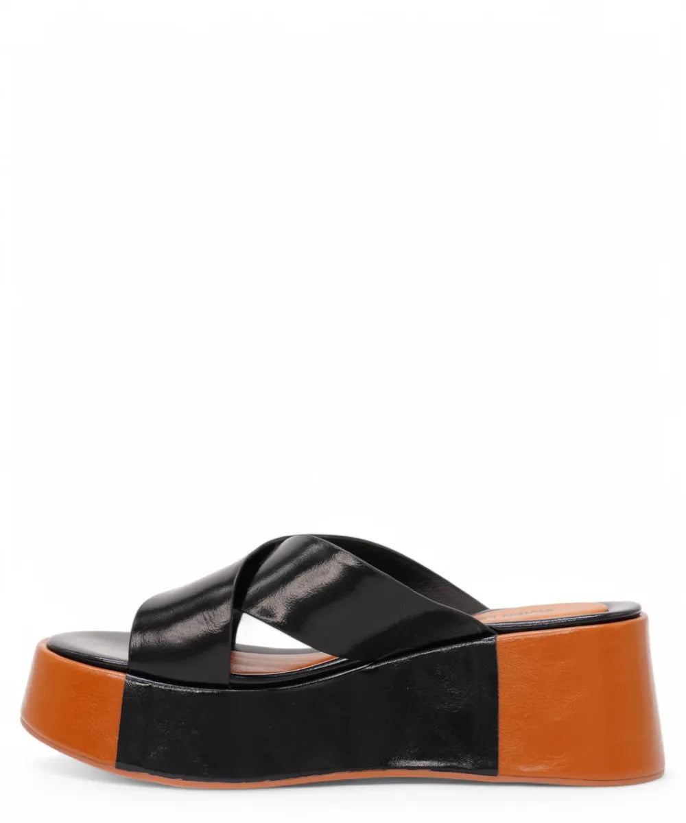 Sandalo in Pelle con Fasce ad Incrocio-Vivien Lee-Sandali-Vittorio Citro Boutique