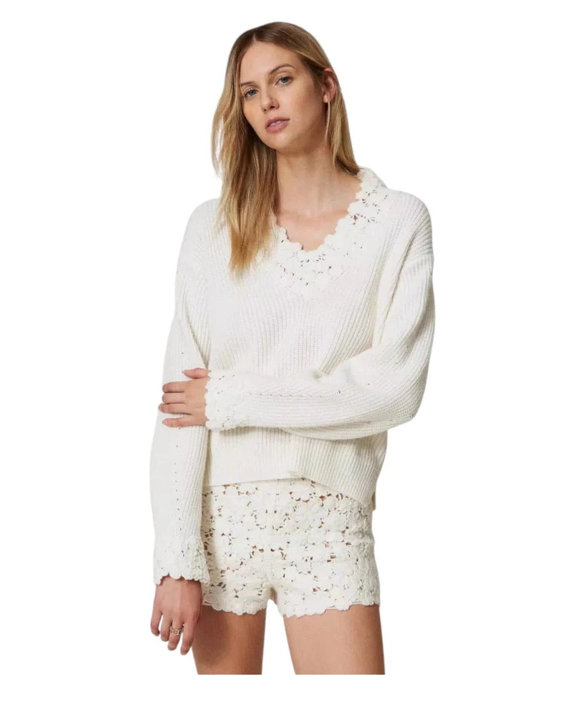 Maglia in Misto Lana con Ricamo Floreale a Crochet-Twinset-Maglieria-Vittorio Citro Boutique