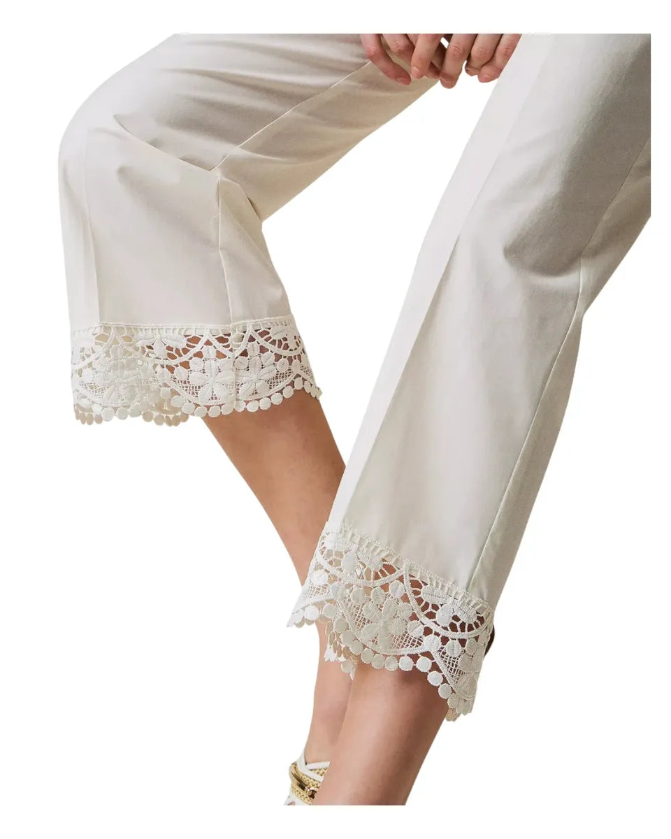 Pantaloni cropped in popeline con fondo in pizzo-Twinset-Pantaloni-Vittorio Citro Boutique