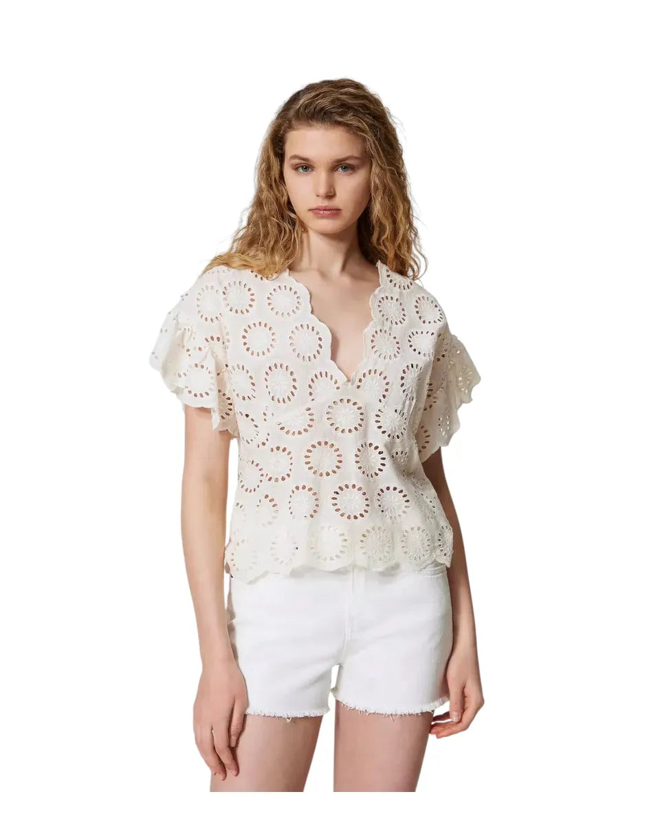 Blusa in sangallo con maniche ad aletta e fondo smerlato-Twinset-Camicie-Vittorio Citro Boutique