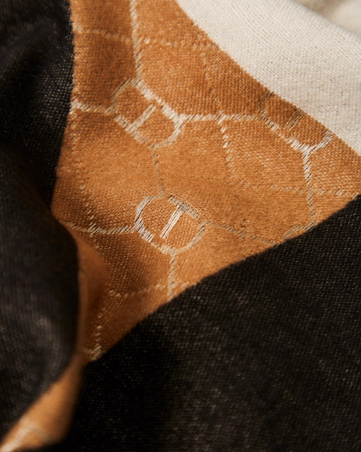 Stola in Panno Jacquard Oval T-Twinset-Sciarpe & stole-Vittorio Citro Boutique