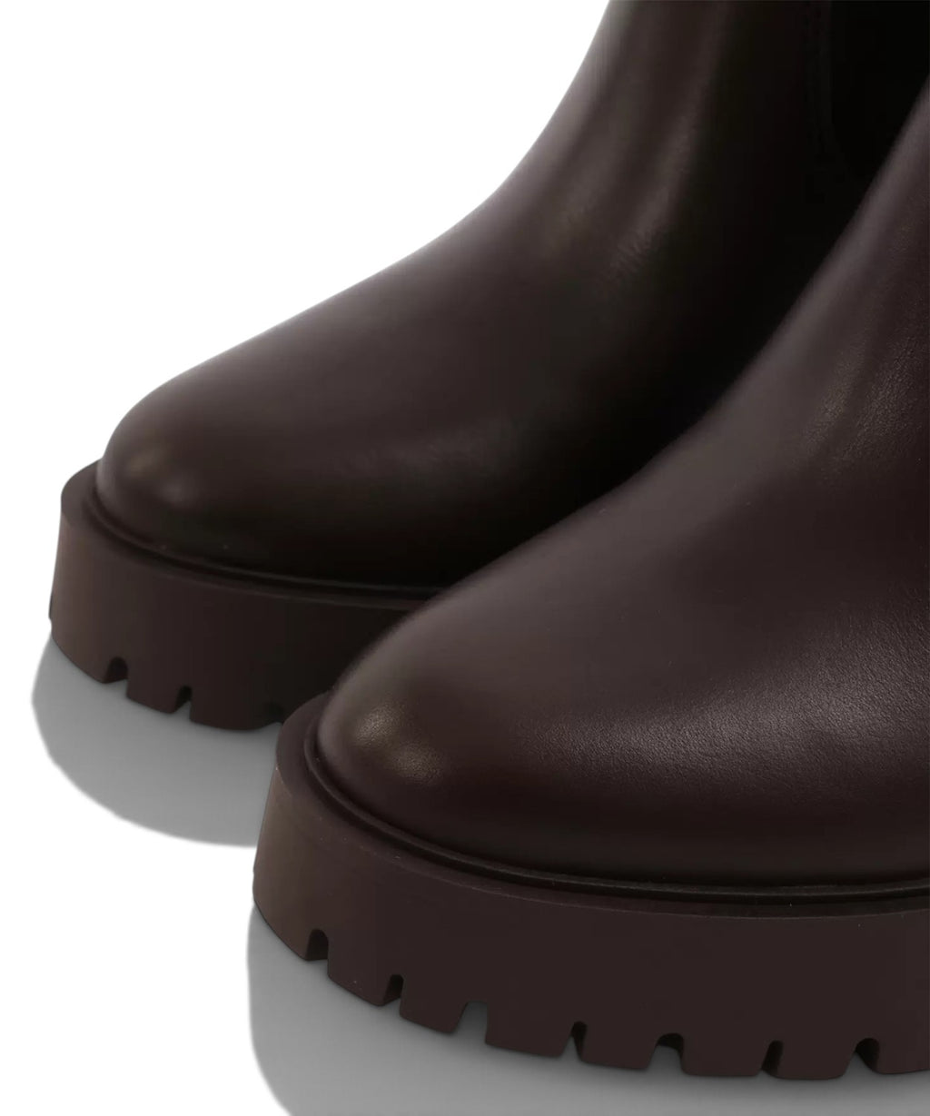 Pinko Botins em pele com salto largo e sola de borracha com relevo