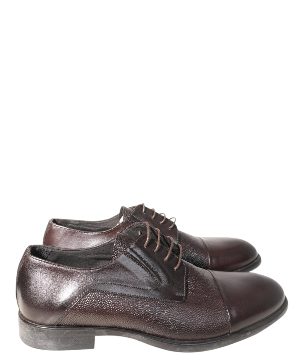 Stringate uomo pelle di vitello per eleganza e versatilità