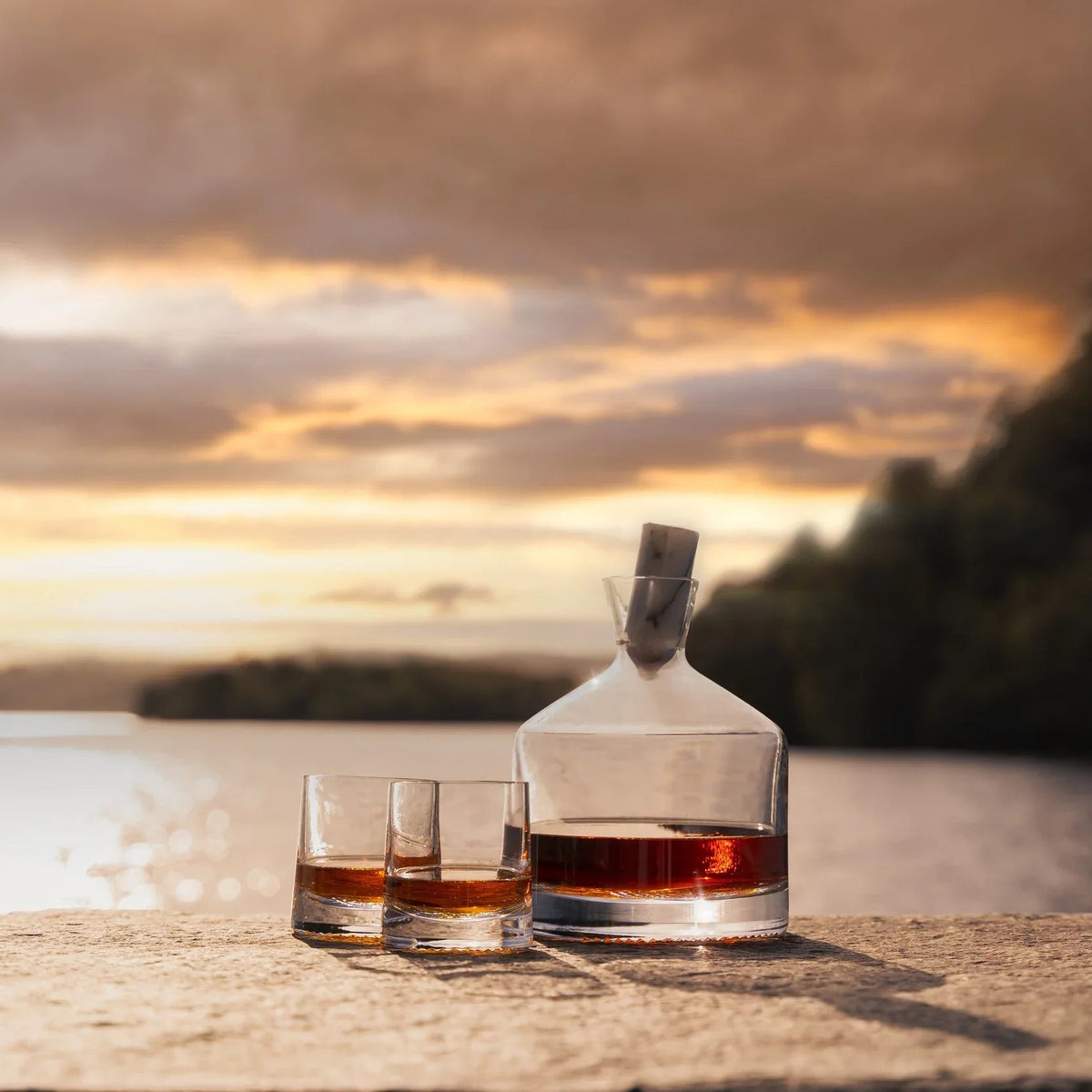 Bottiglia da whisky Alba bassa