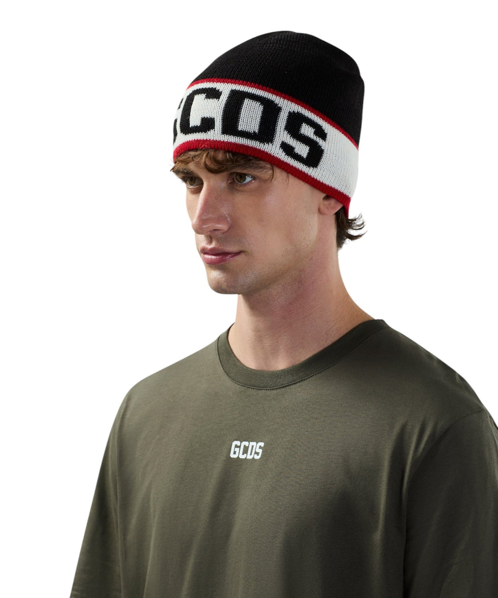 GCDS-muts van een wolmix met maxi-logo
