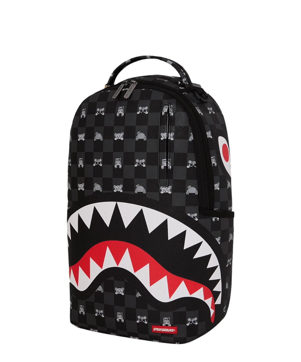 Mochila Sprayground Gris con Personaje Asomándose y Estampado de Tiburón