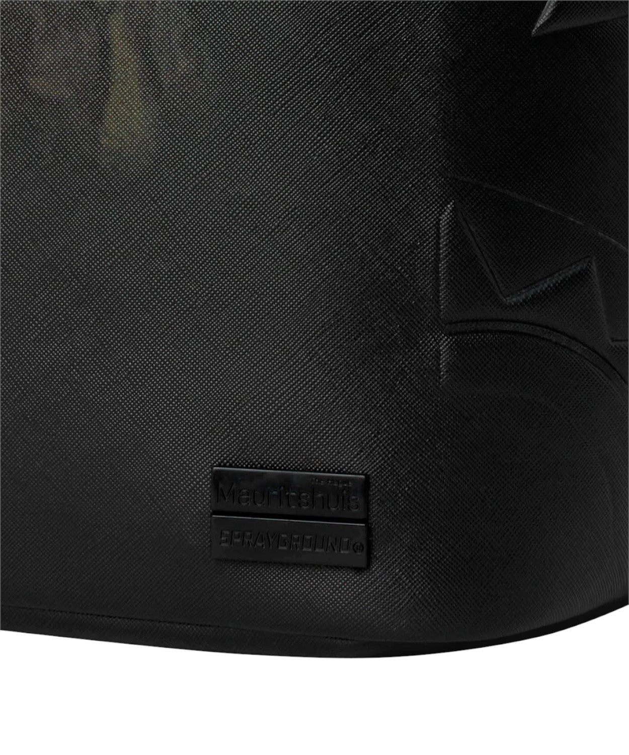 Zaino Sprayground con grafica ragazza orecchino perla
