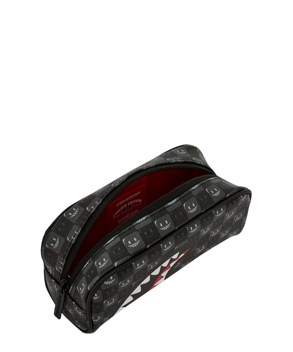 Pochette Sprayground Sharks in Paris per un look urban