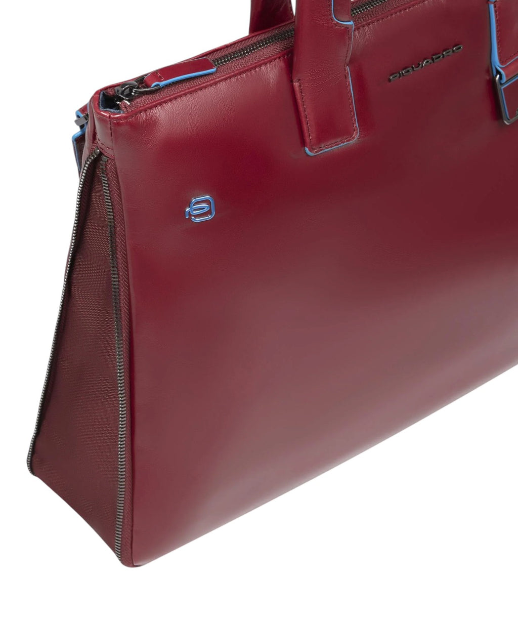 Expandable leather Piquadro laptop bag for 15.6" laptops