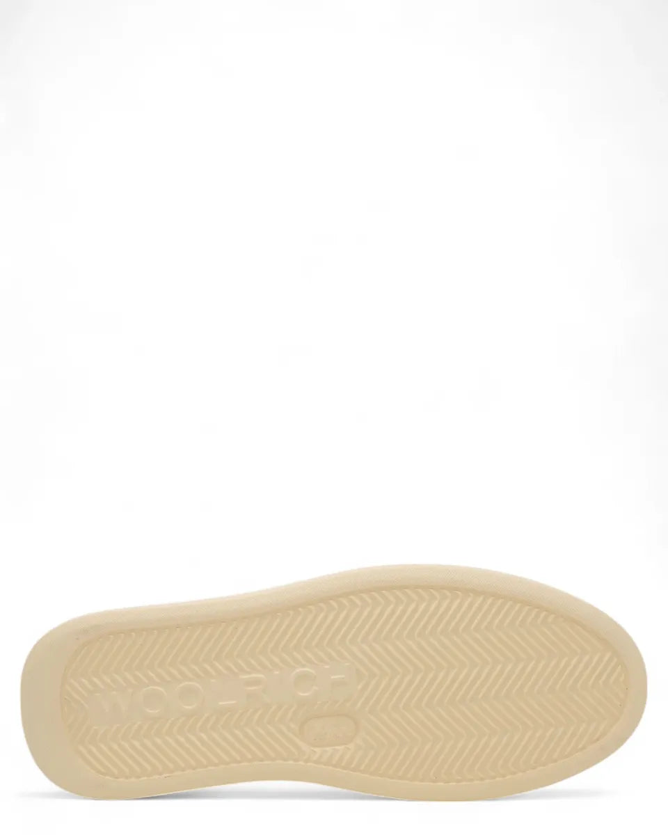 Sneakers Woolrich Arrow in Pelle Abrasivata Bianca-Woolrich-Sneakers-Vittorio Citro Boutique