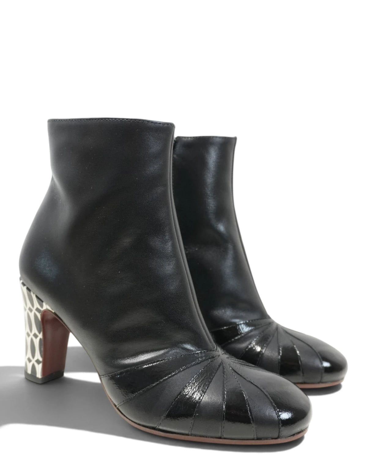 Stivaletto Donna Chie Mihara in Pelle Lucida Nera