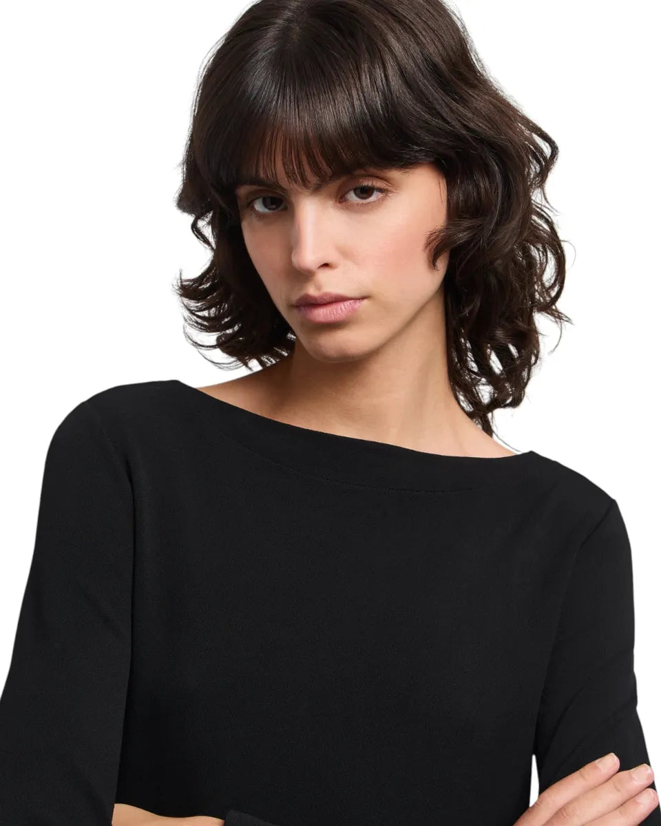 Top in Crêpe Jersey con Maniche Svasate e Scollo a Barca-Emporio Armani-Maglieria-Vittorio Citro Boutique
