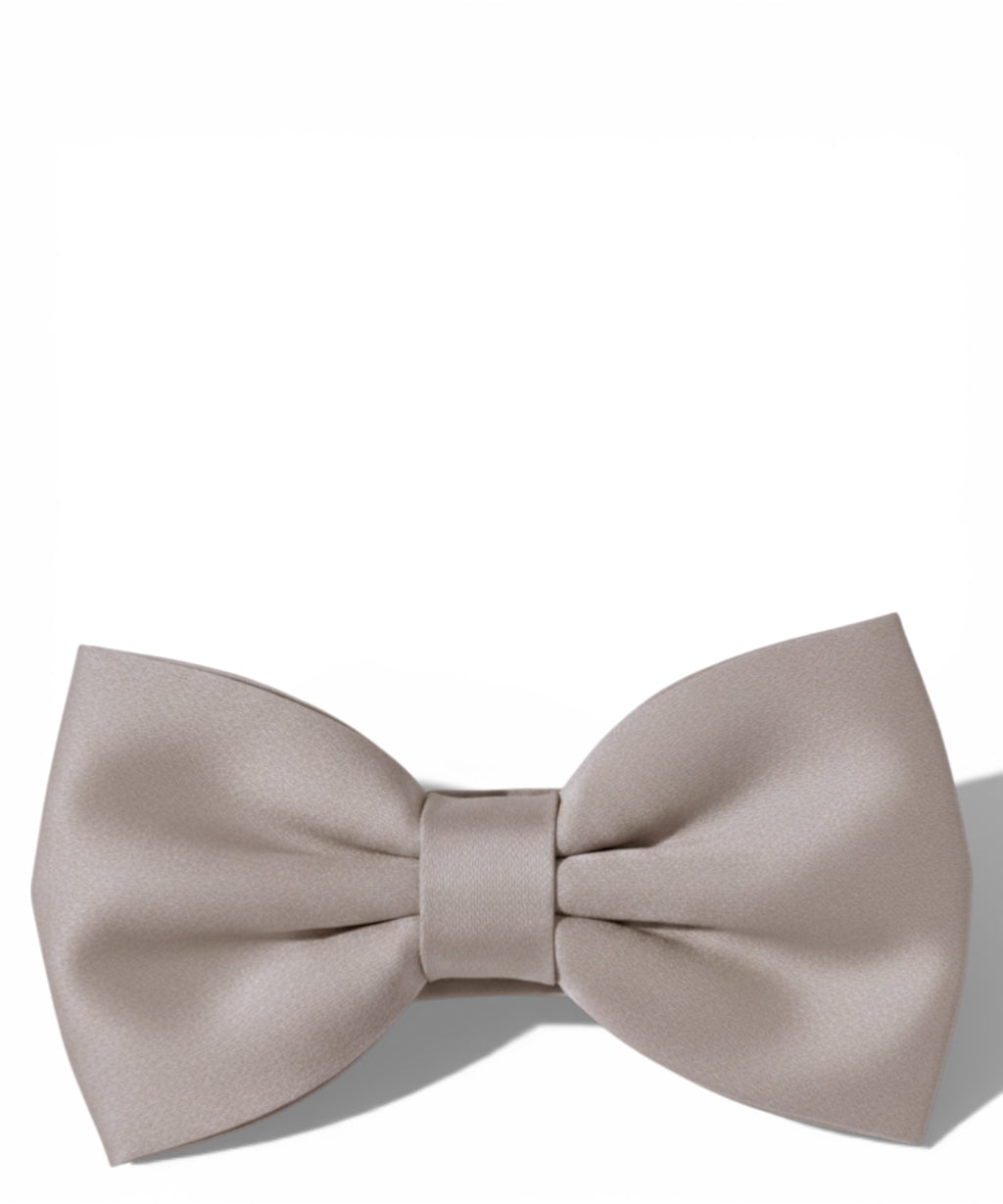 Classic Grey Satin Bow Tie for Elegant Occasions
