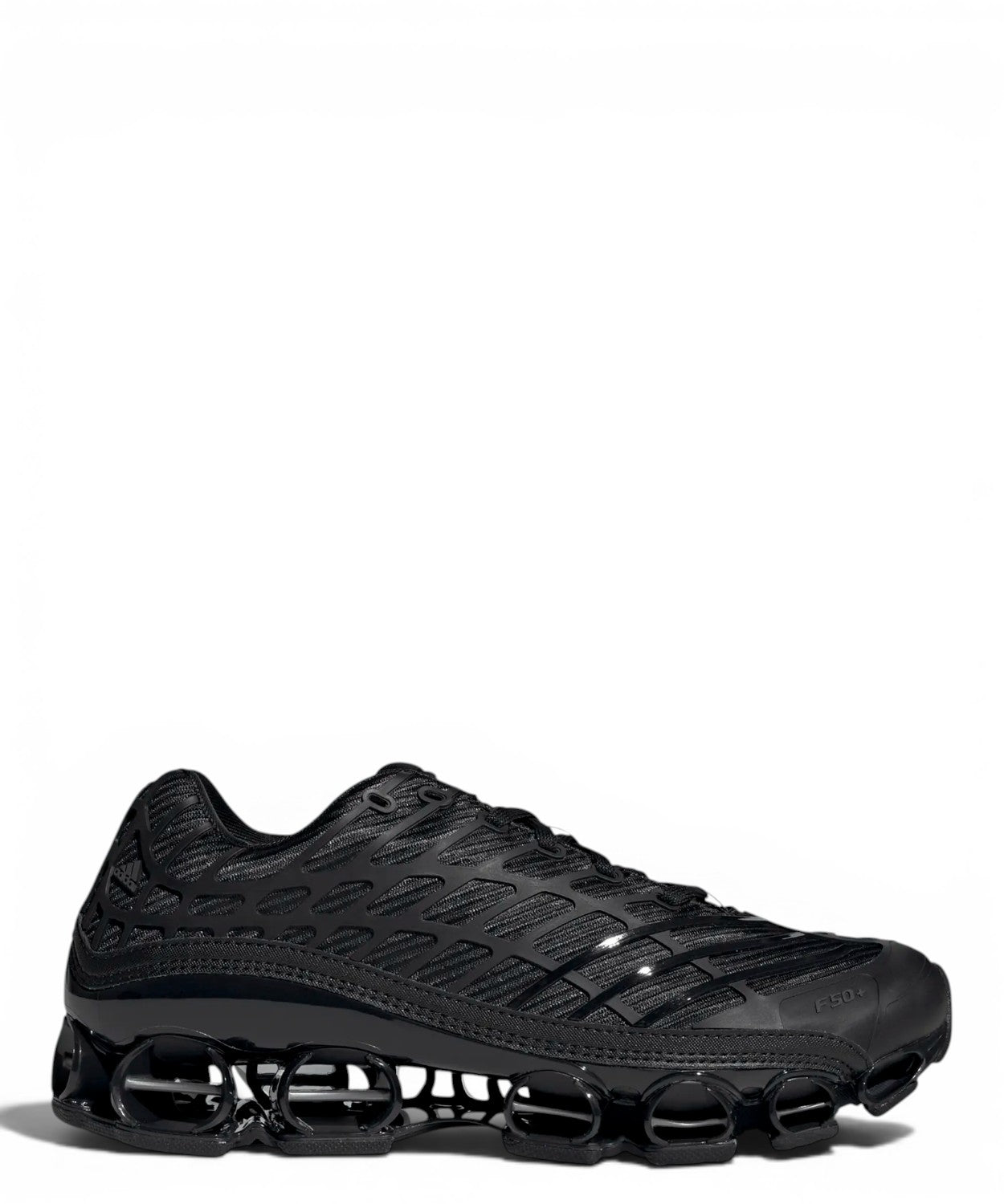 adidas Megaride F50 tenisky s konstrukcí Cage