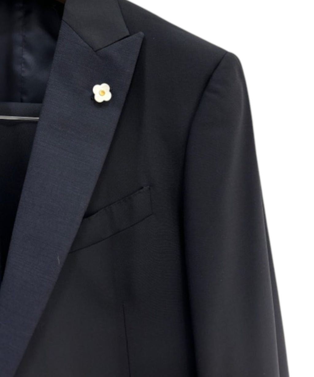 Abito Uomo Lardini - Eleganza Sartoriale per Cerimonie