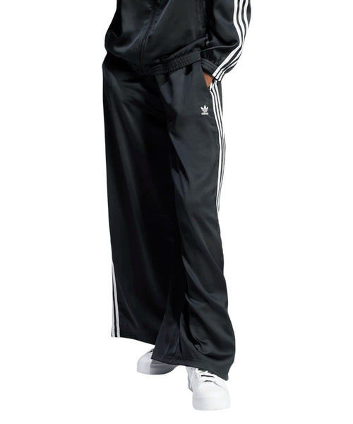 adidas track pants satin wide leg per un look moderno