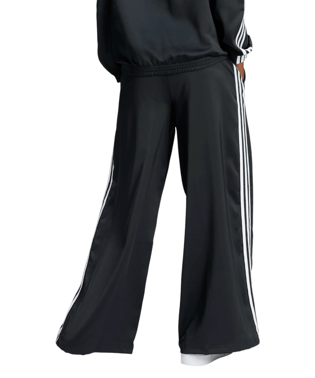 adidas track pants satin wide leg per un look moderno