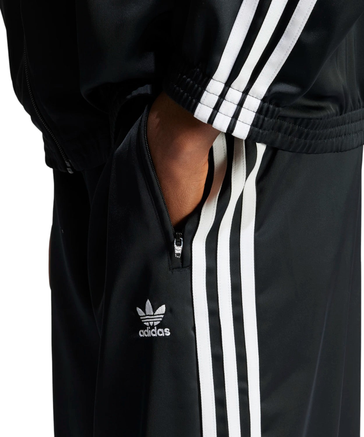 adidas track pants satin wide leg per un look moderno