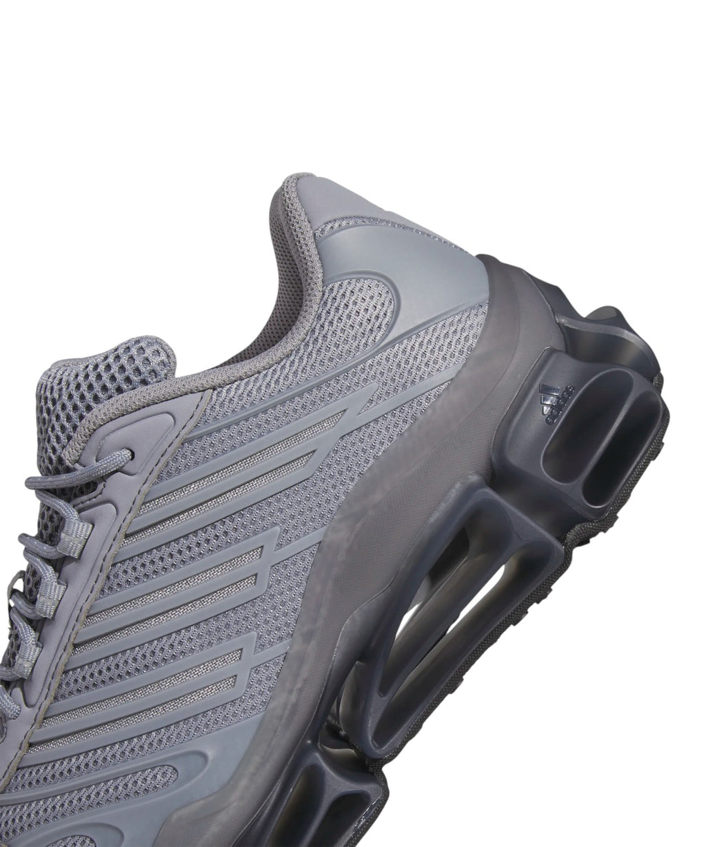 adidas Megaride AG sneakers: stile e comfort unici
