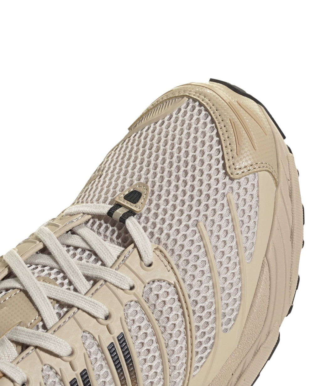 Scarpe Adidas Adistar Control 3 per uso quotidiano
