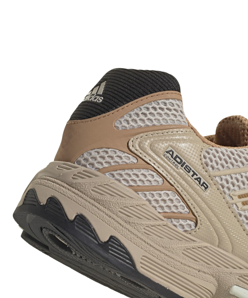 Scarpe Adidas Adistar Control 3 per uso quotidiano