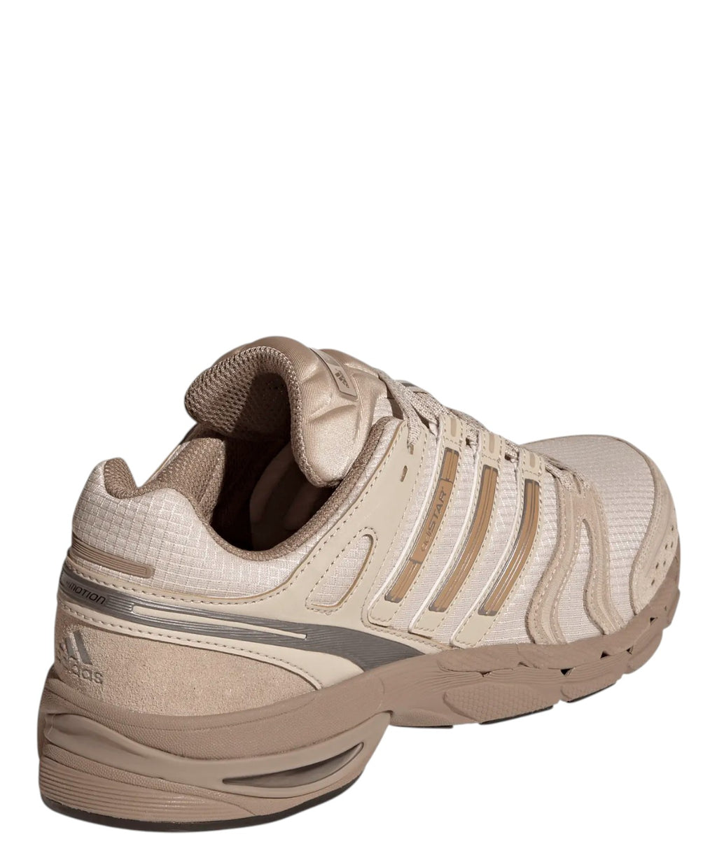 adidas Adistar Control 5 Sneakers Running per ogni look