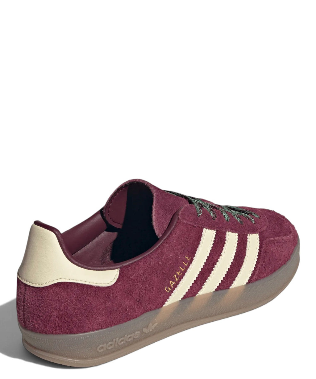 adidas Gazelle Indoor sneakers in suede con suola gum
