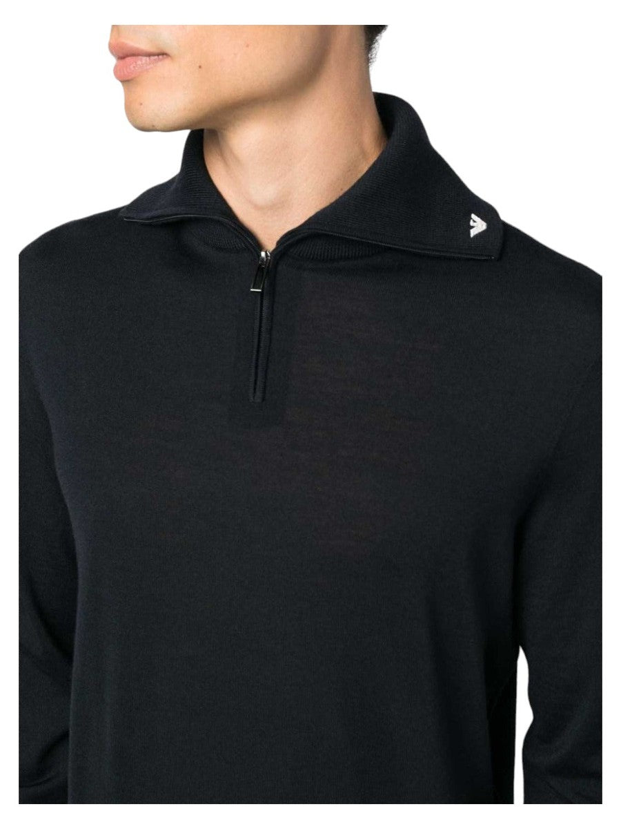 Maglione collo alto con zip parziale in lana vergine rasata con dettaglio ricamo logo-Emporio Armani-Polo-Vittorio Citro Boutique