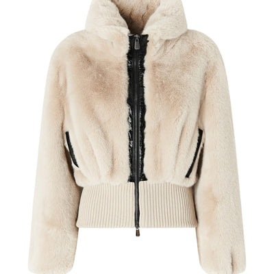 Shearling Coats and Jackets for Women: Elegance and Warmth for Winter