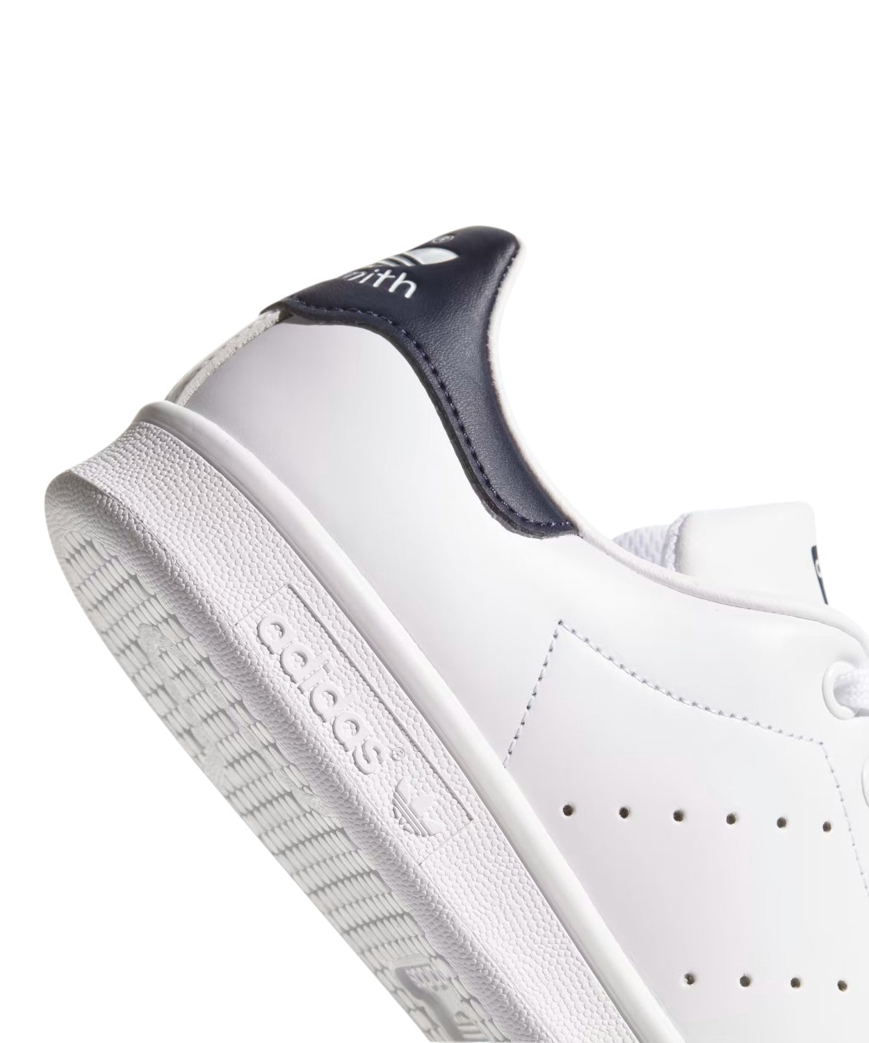 Sneakers adidas Stan Smith pelle - Iconica e Versatile