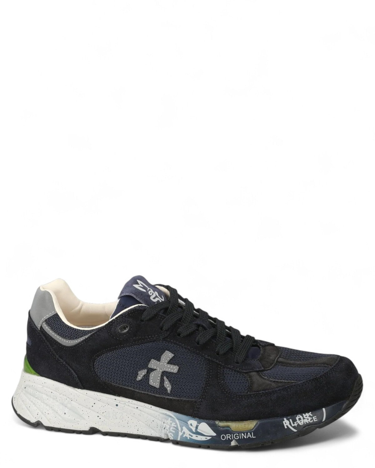 Sneakers Premiata Mase 6887 da uomo in stile retrò, tomaia in pelle e mesh blu, suola leggera con grafiche e finiture moderne a contrasto.
