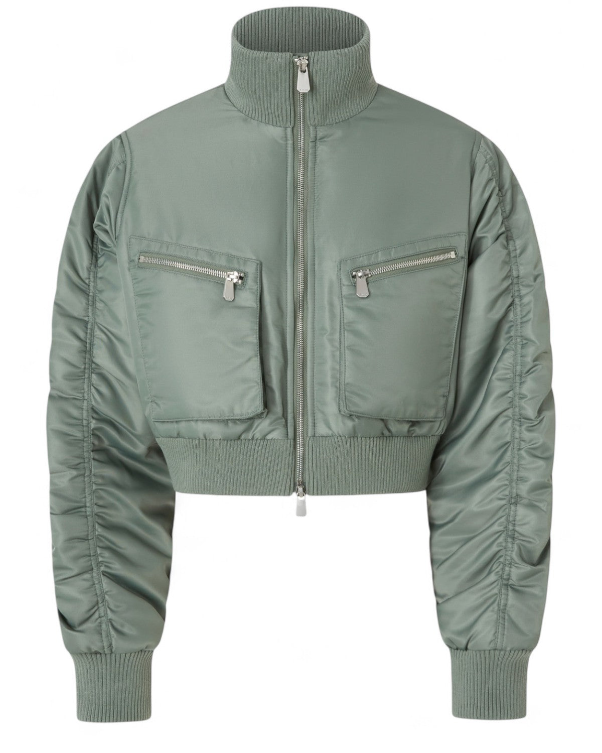 Bomber corto PINKO da donna in raso tecnico verde con zip frontale, tasche a soffietto e maniche arricciate, stile FW26 inverno.