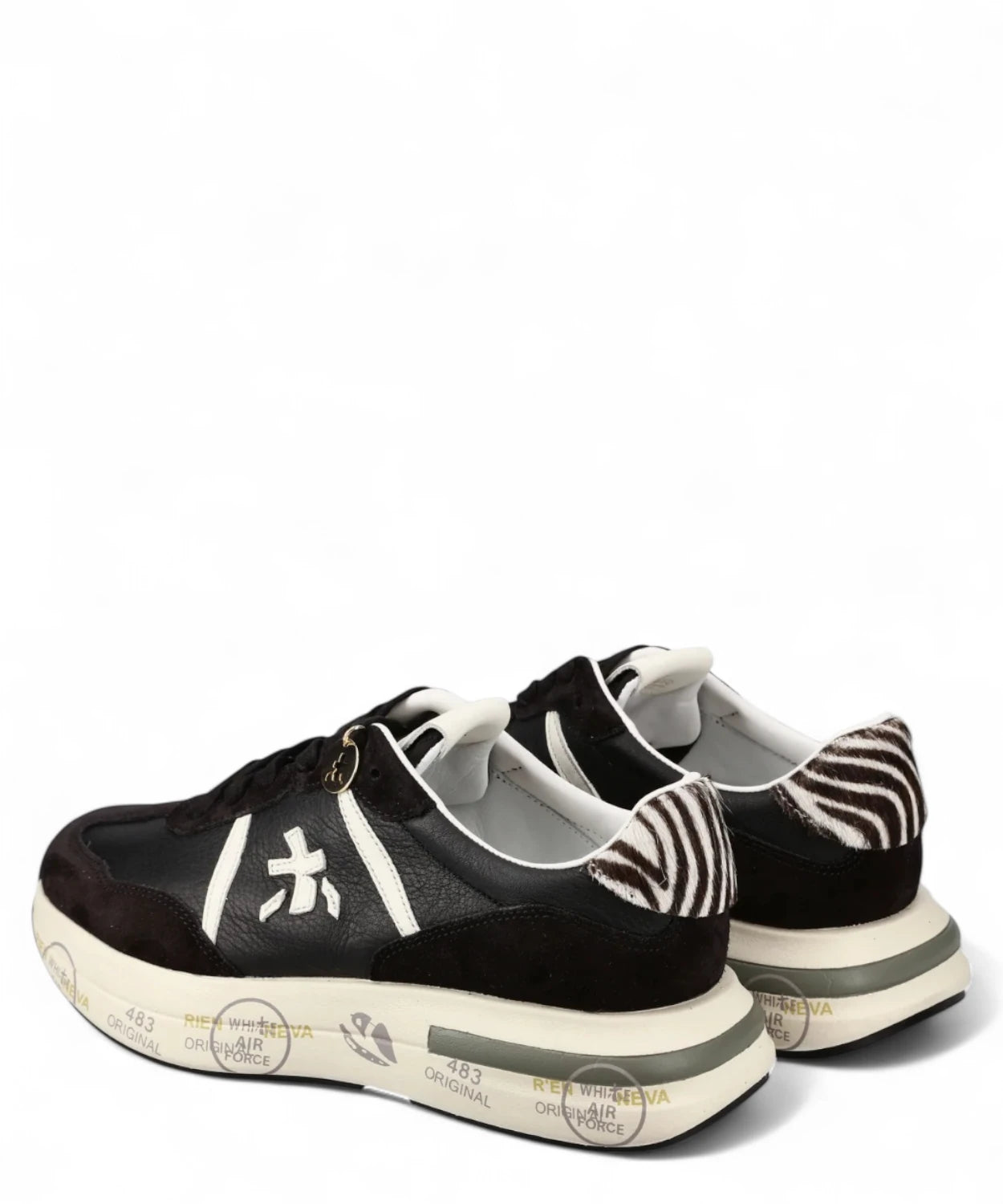 Retro sneakers Cassie 7681 Premiata con tallone zebrato e suola personalizzata. Scarpe donna FW26 per uno stile audace e moderno.