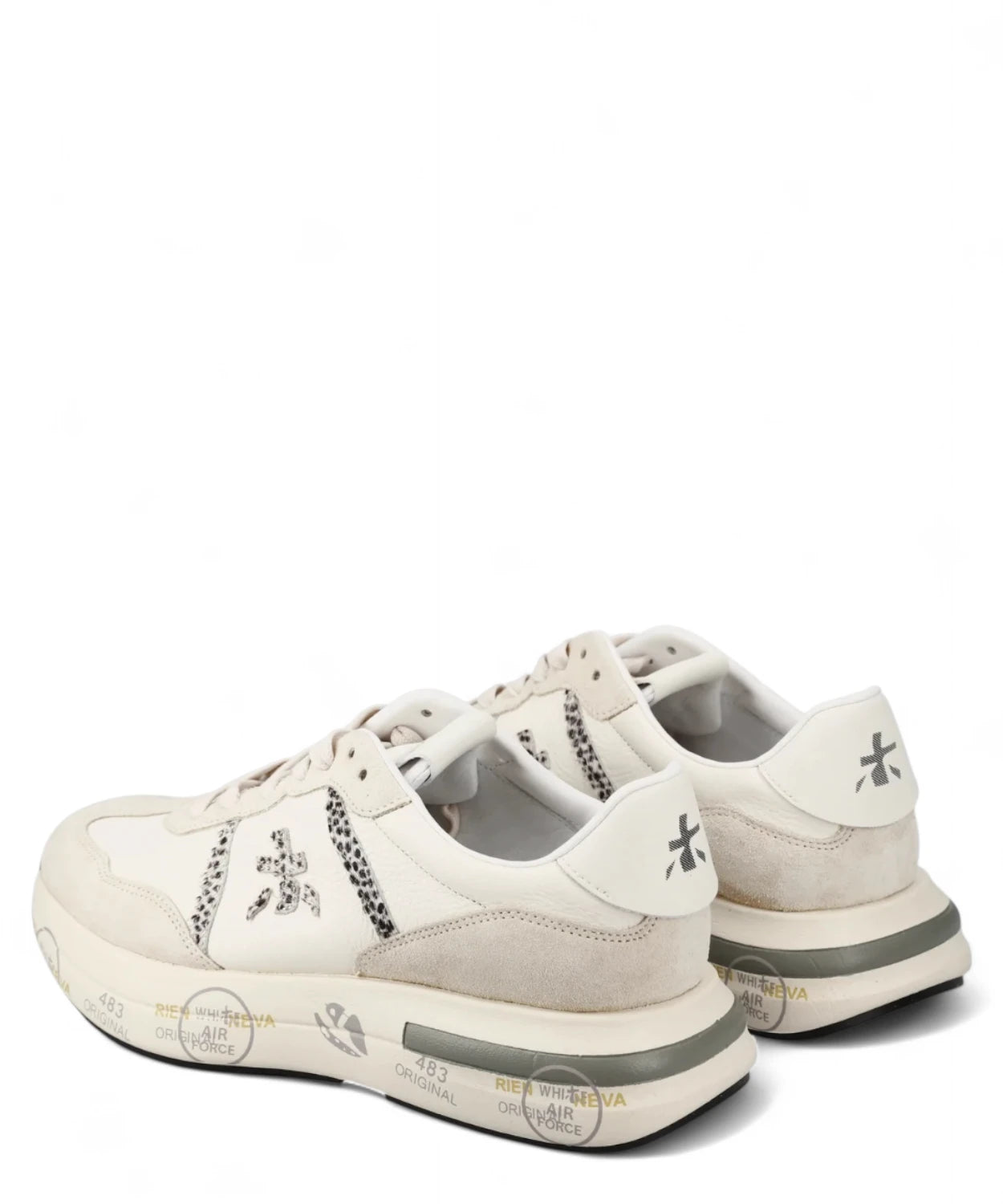 Sneakers Cassie 7682 Beige Premiata, retro con logo sul tallone e finiture in suede. Scarpe invernali donna per look moderni e versatili.