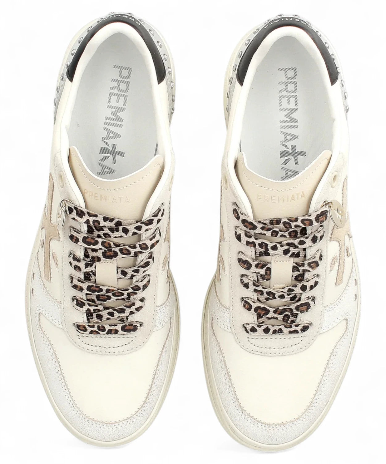 Vista dall’alto delle sneakers Premiata Micol 7751 Platform con lacci leopardati e soletta brandizzata, stile unico FW26.