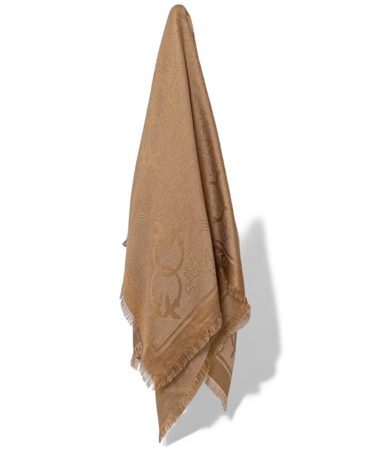 Foulard Love Birds Pinko 95x95 cm in tessuto jacquard color cammello con frange, accessorio versatile per look eleganti e casual.