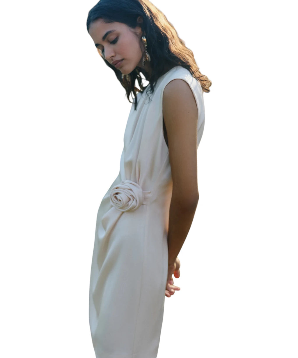 Abito CARENA Corto Smanicato in Satin con Fiore Applicato e Drappeggio