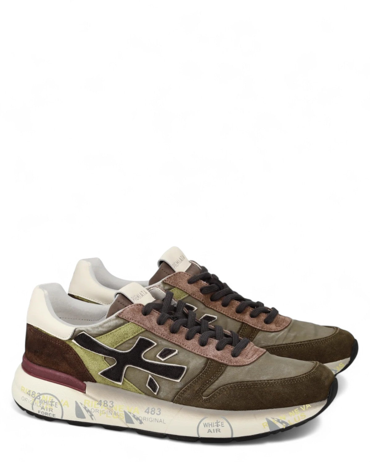 Sneakers Mick 7717 - Comfort e Design Moderno, coppia di scarpe vista frontale-laterale, stile urbano e materiali di alta qualità.