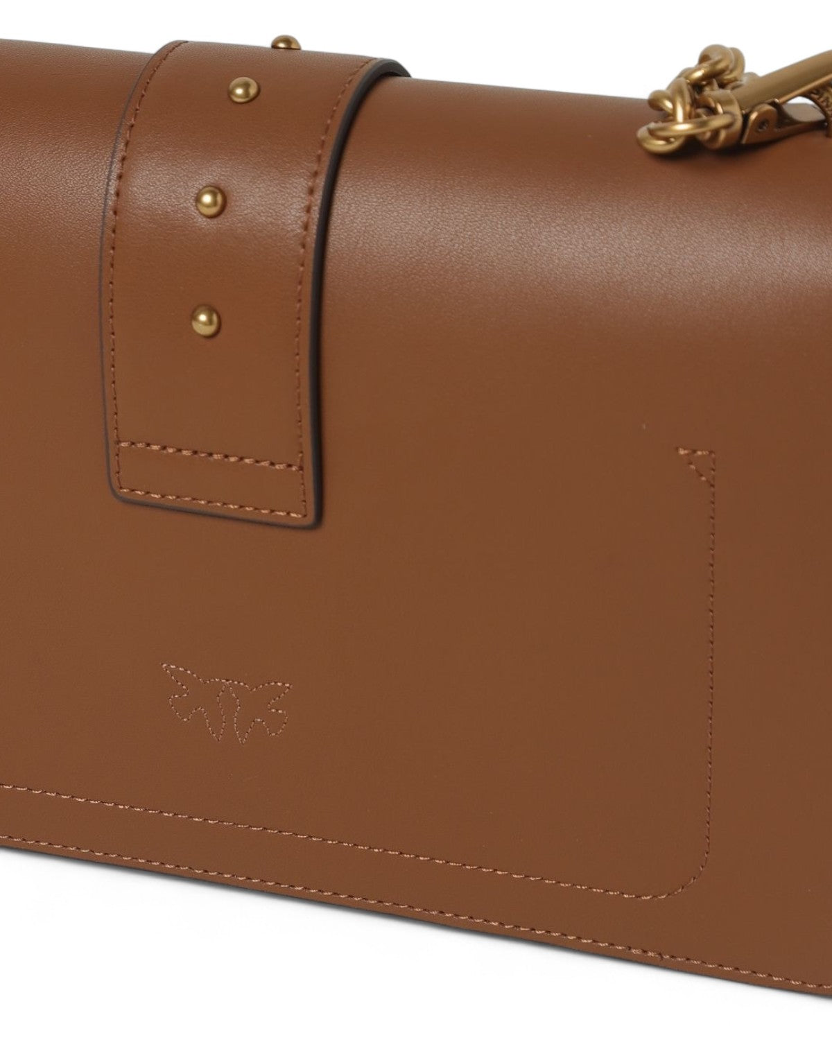 Dettaglio posteriore della Borsa Love Bag Simply in pelle con cuciture precise e logo inciso. Eleganza e qualità per borse a spalla donna.