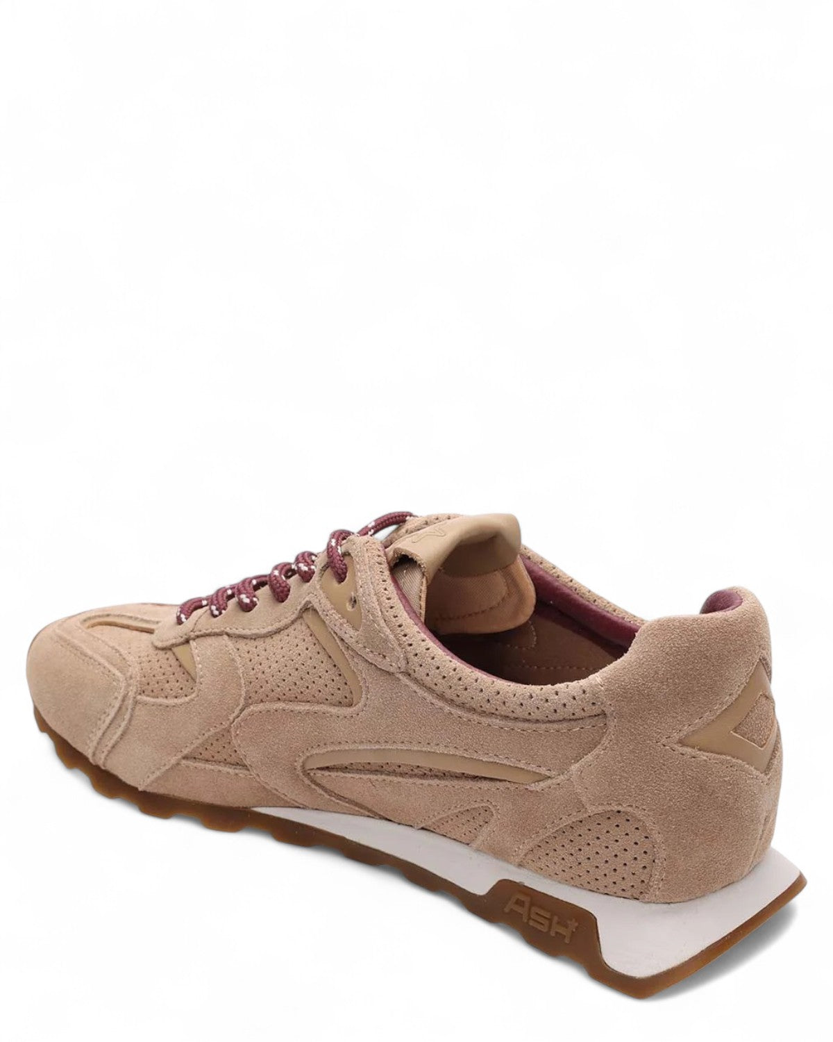 Scarpa Kasar Suede Ballet Sneaker con tomaia traforata e suola ergonomica, vista posteriore laterale, ideale per look casual invernali.