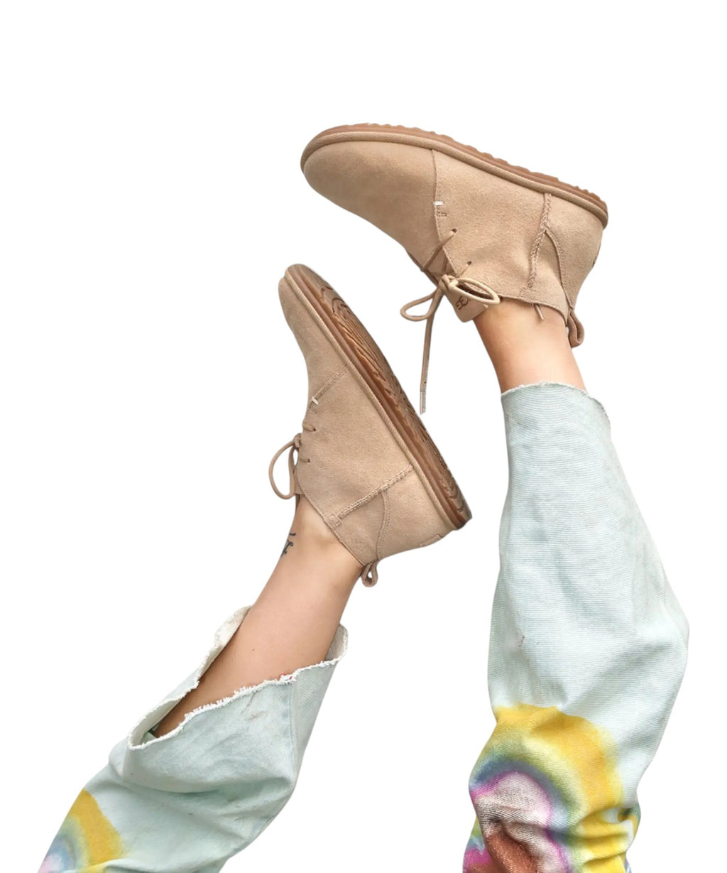 Stivali UGG Donna Classic Deconstructed Stringati in Pelle Sfoderata
