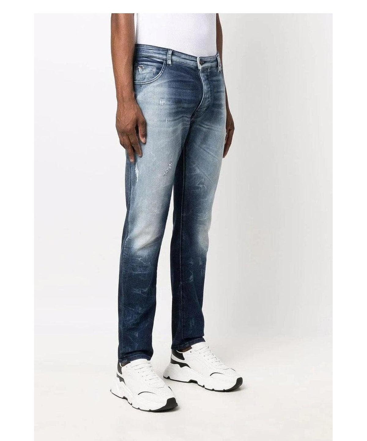 Jeans con effetto candeggiato 2