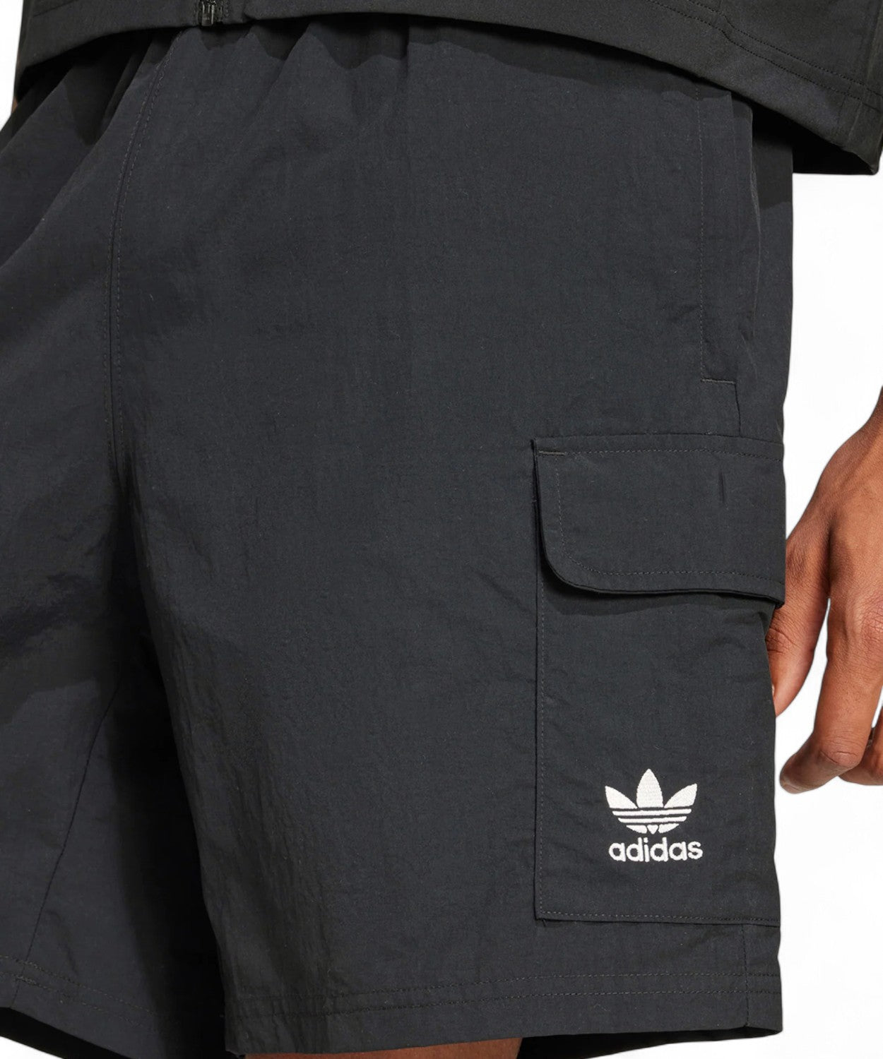 Adidas ESS WVN Pantaloncini Cargo in Poliammide-Adidas Originals-Shorts-Vittorio Citro Boutique
