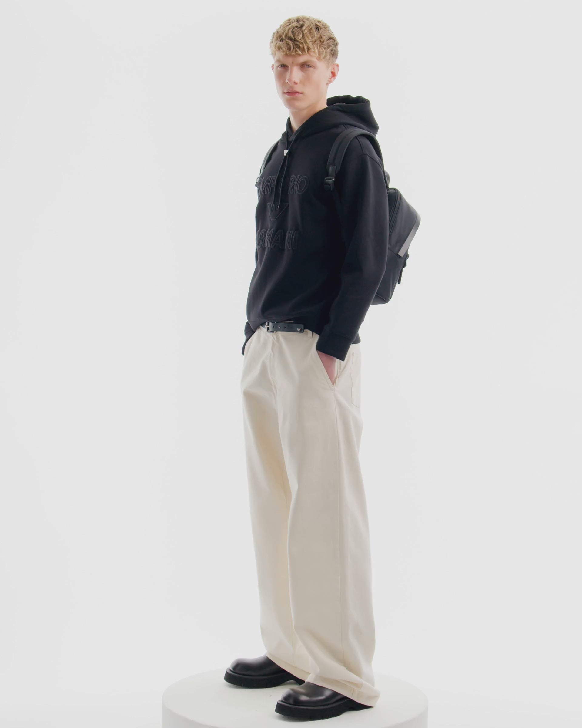 Zaino  in Nylon Riciclato con Dettagli in Pelle Rigenerata