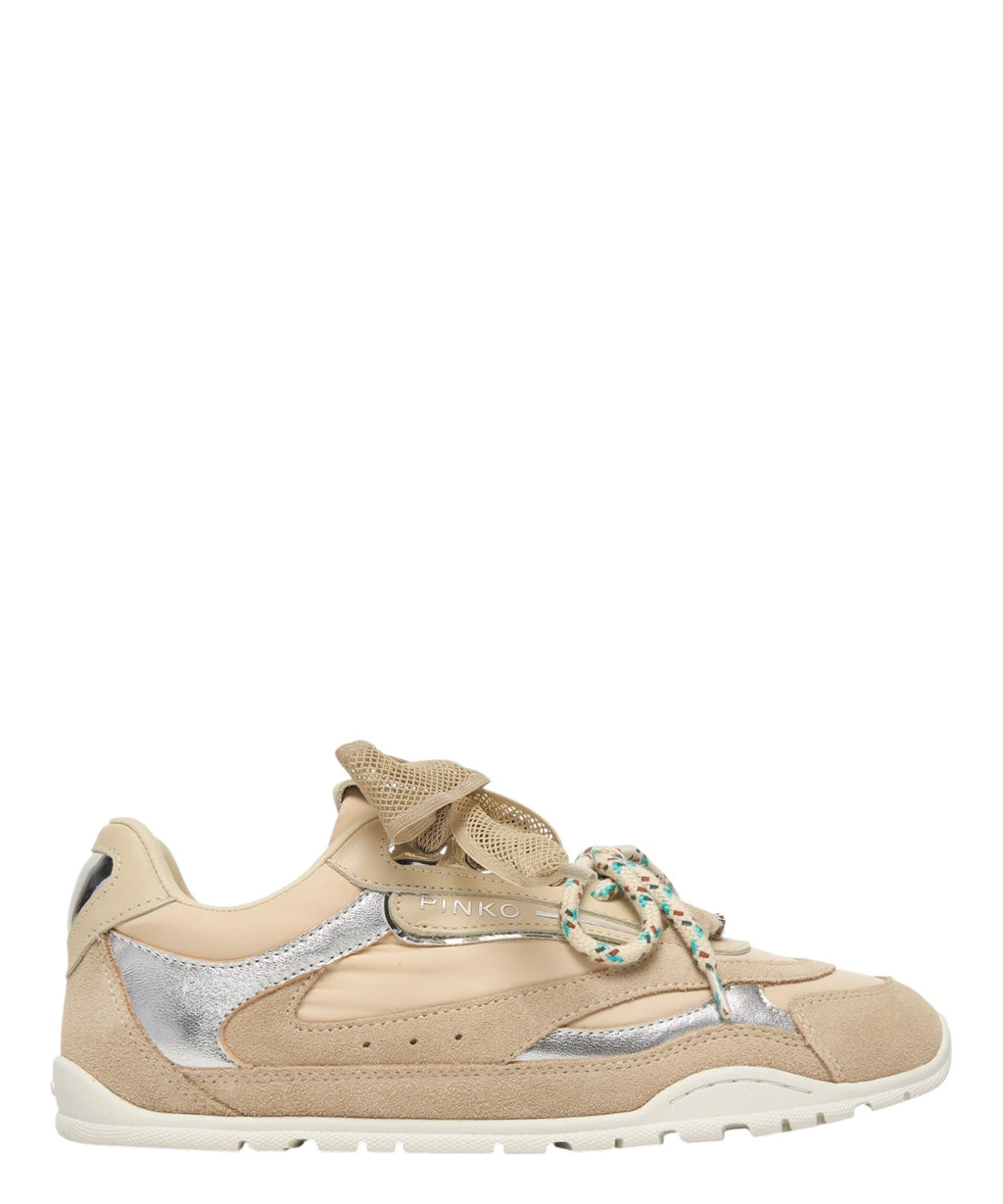Sneakers Pinko YULIA 01: stile e comfort con doppi lacci