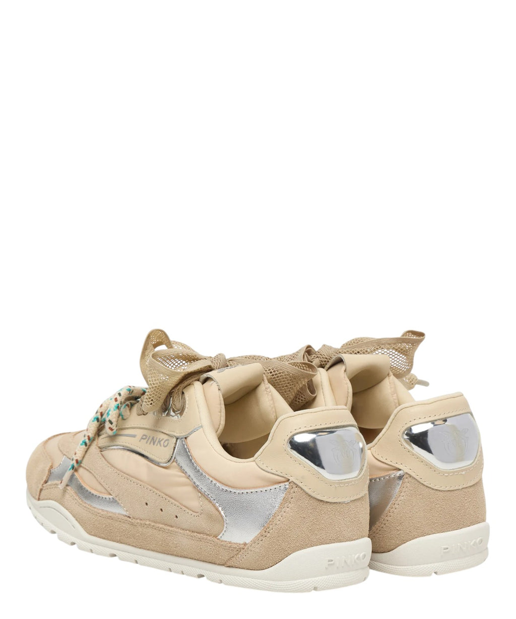 Sneakers Pinko YULIA 01: stile e comfort con doppi lacci
