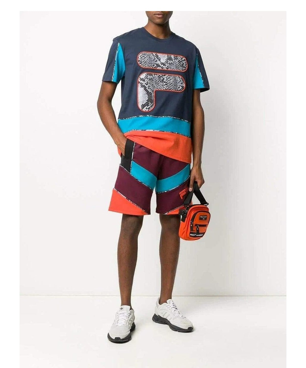 T-shirt con logo stampato 2